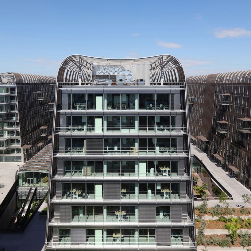 architecture-anne-demians-les-dunes-france-designboom-02-818x818